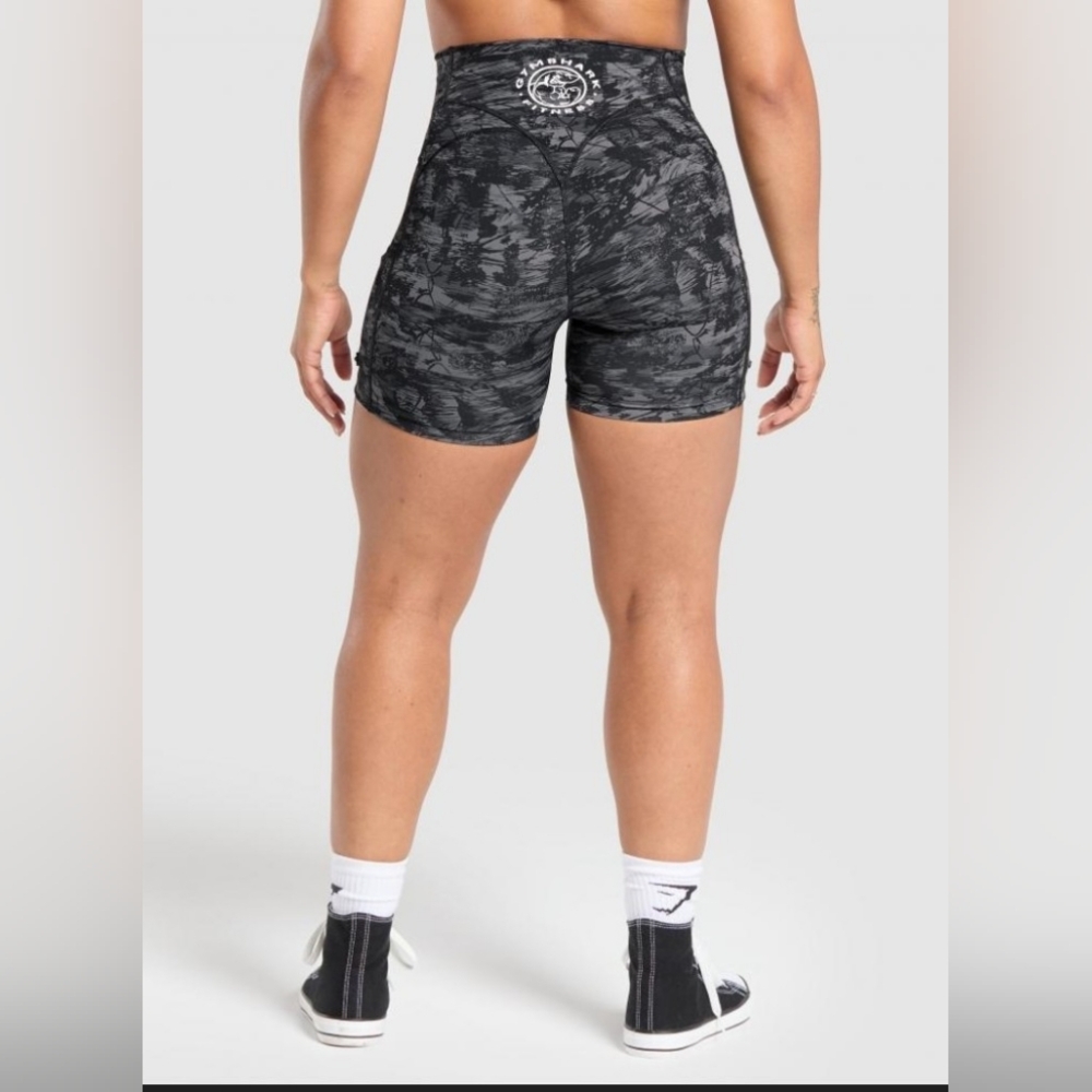 Gymshark Leagacy Logo Tight Short EUC Size M